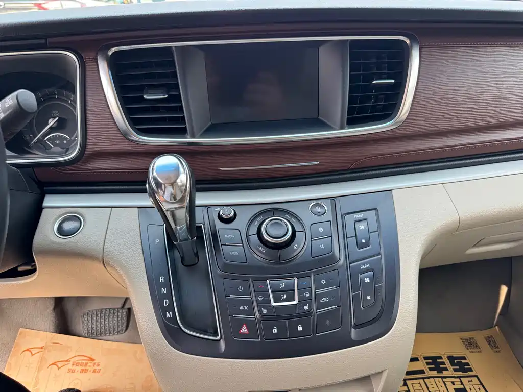 Buick GL8 — миниатюра 4