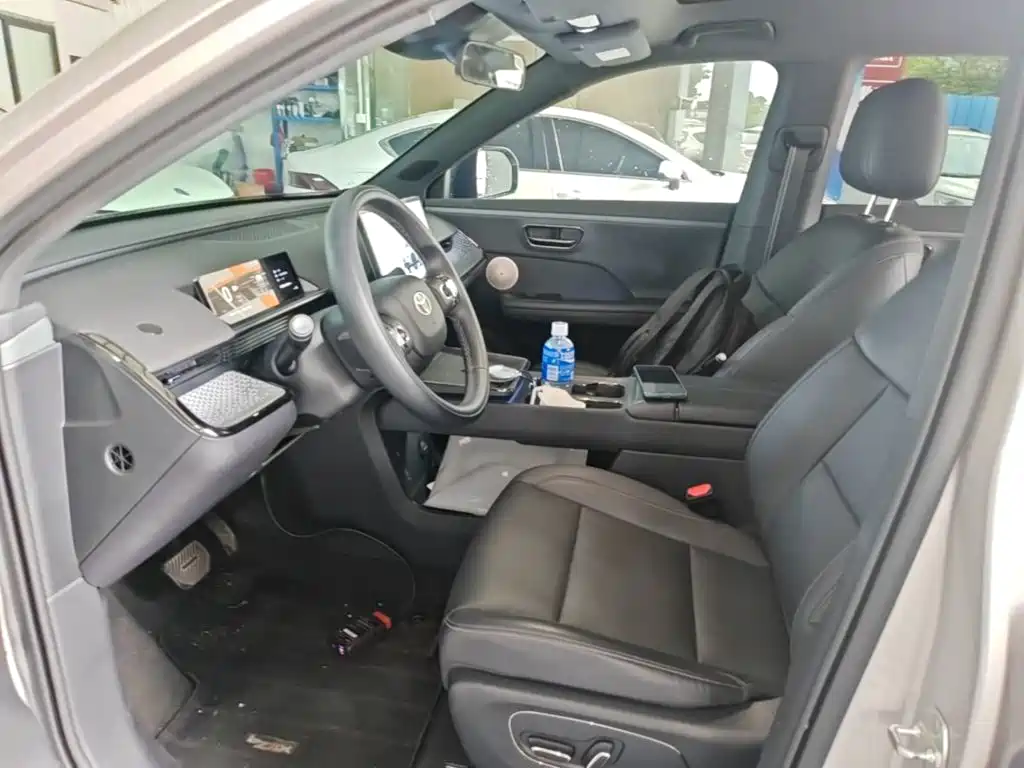 Toyota bZ3X - фото 15