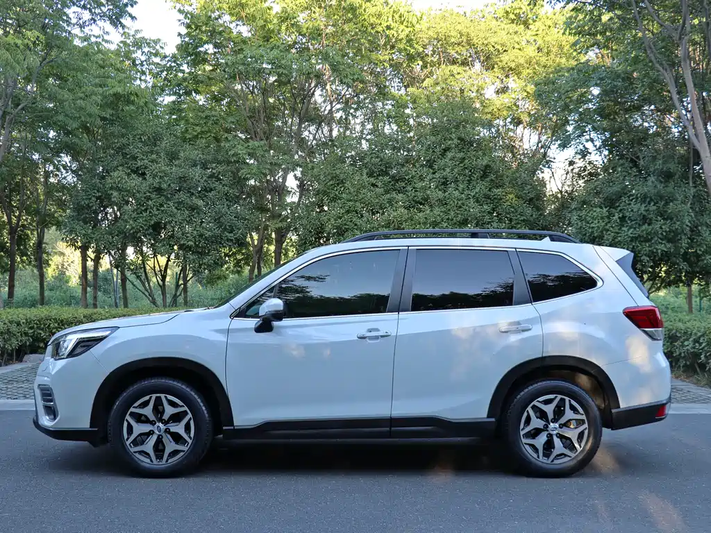 Subaru Forester 2020 2.0i Luxury EyeSight