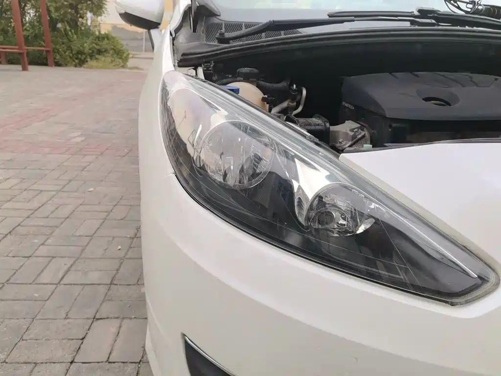 Peugeot 308 — миниатюра 7