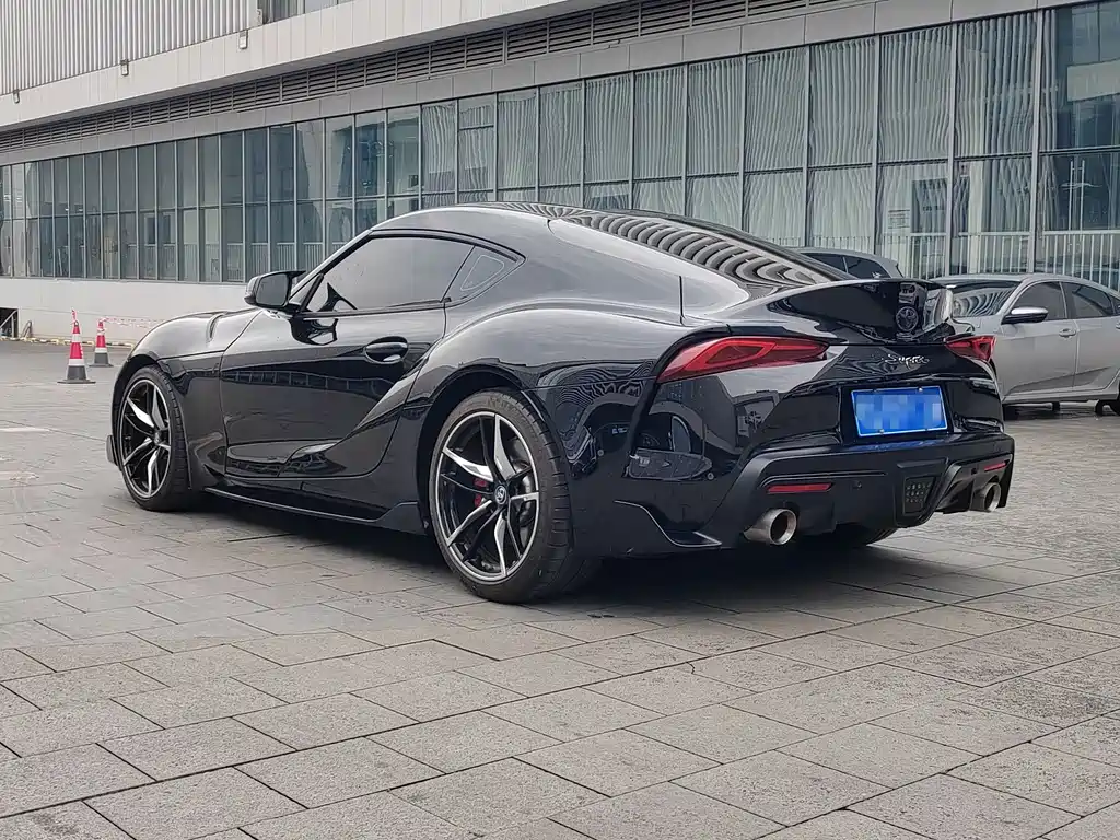 TOYOTA SUPRA
