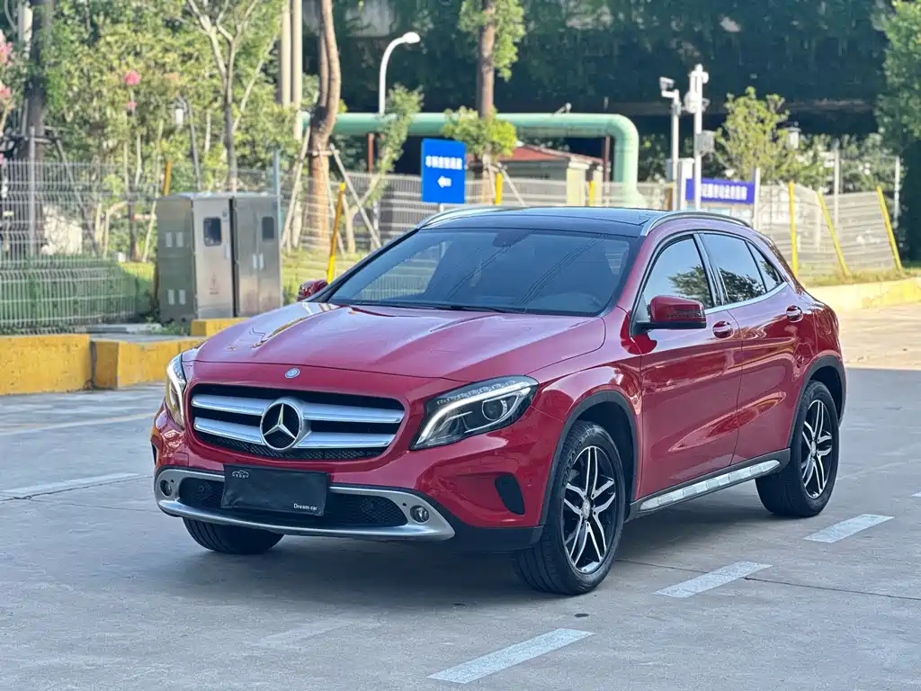 Mercedes-Benz GLA 2015