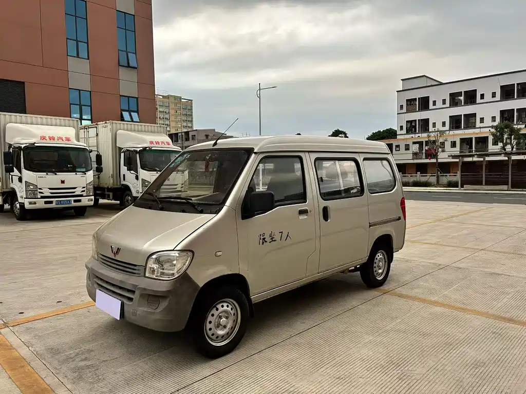 Wuling Sunshine 2013 1.0L