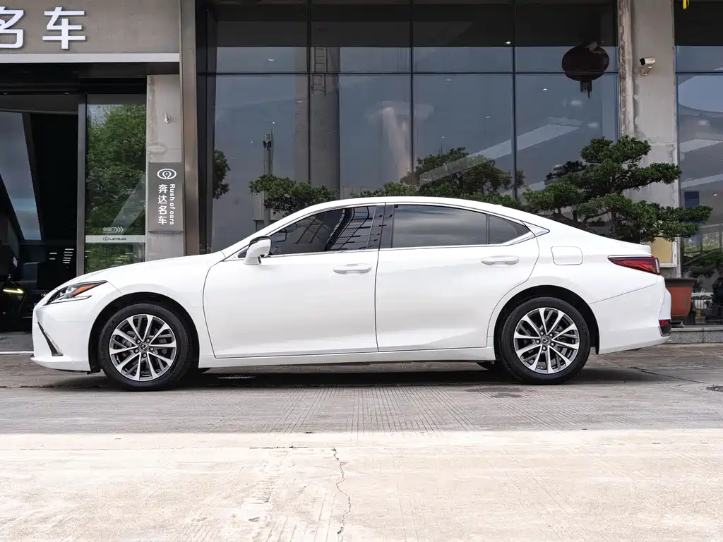 Lexus ES — фотографии объявления, Фото 5