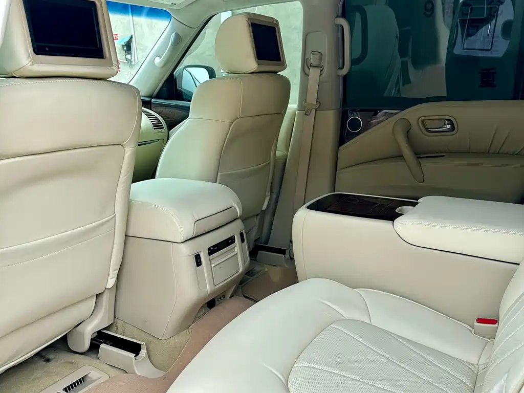 Infiniti QX 2011 QX56