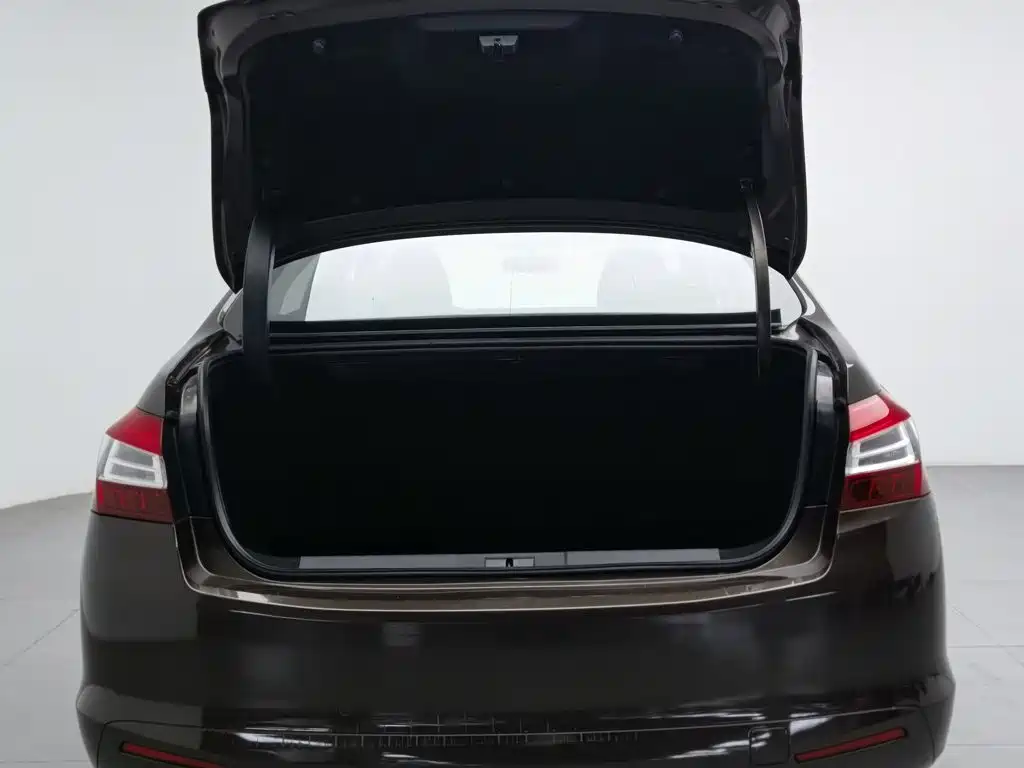 Peugeot 408 — миниатюра 16