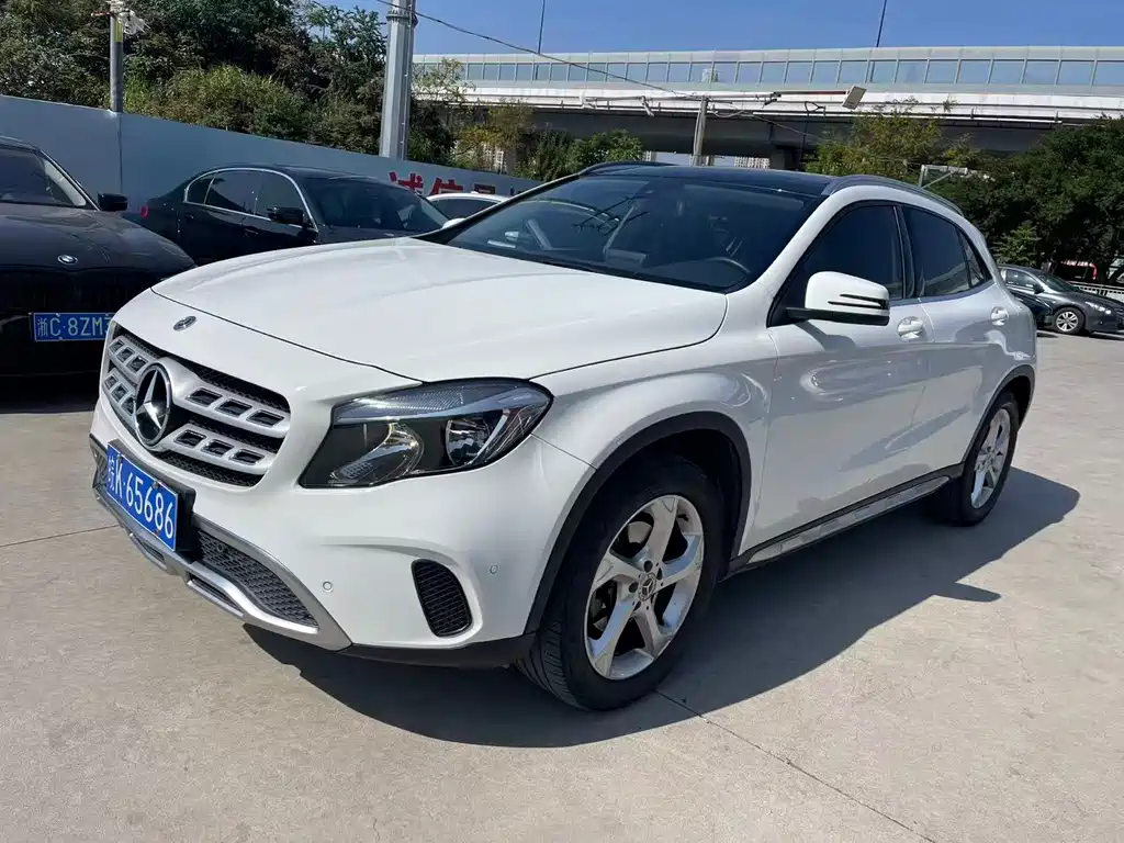 Mercedes-Benz GLA — миниатюра 2