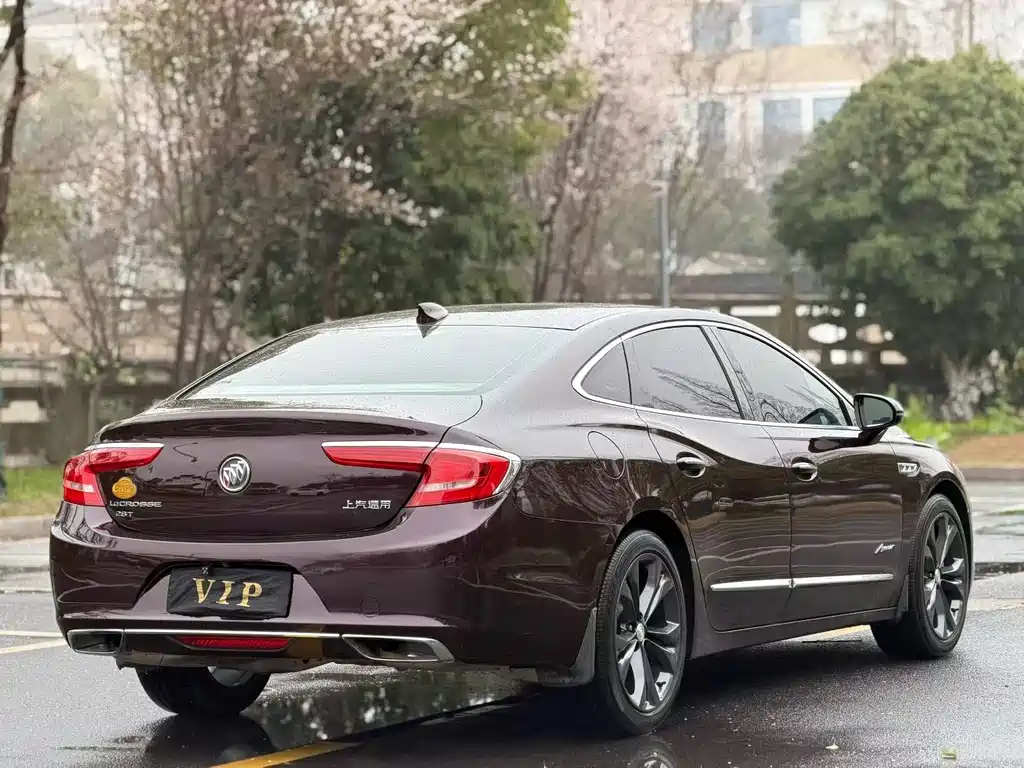 Buick LaCrosse 2018 28T Avenir