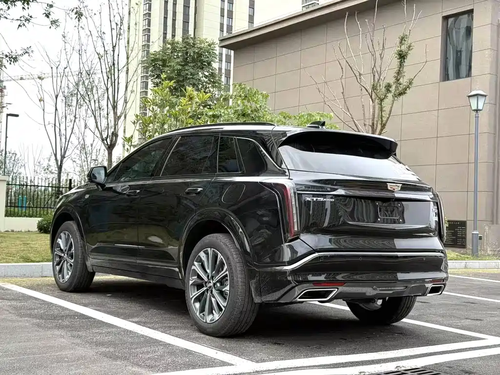 Cadillac XT5 — миниатюра 6