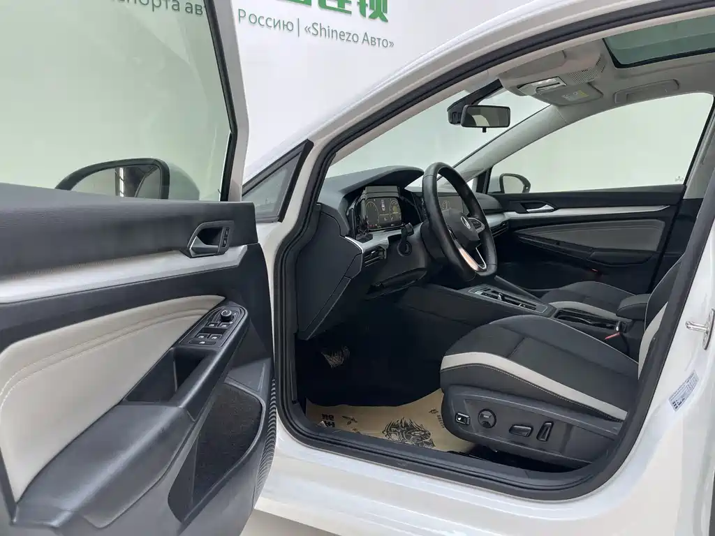 Volkswagen Golf 2021 280TSI DSG Pro