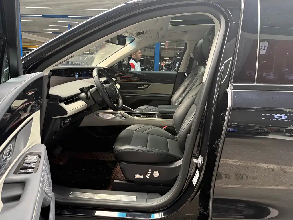 Lincoln Nautilus 2023 2.0T Premium