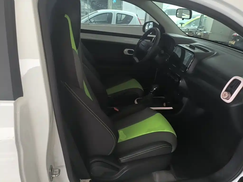 Roewe Clever — миниатюра 25