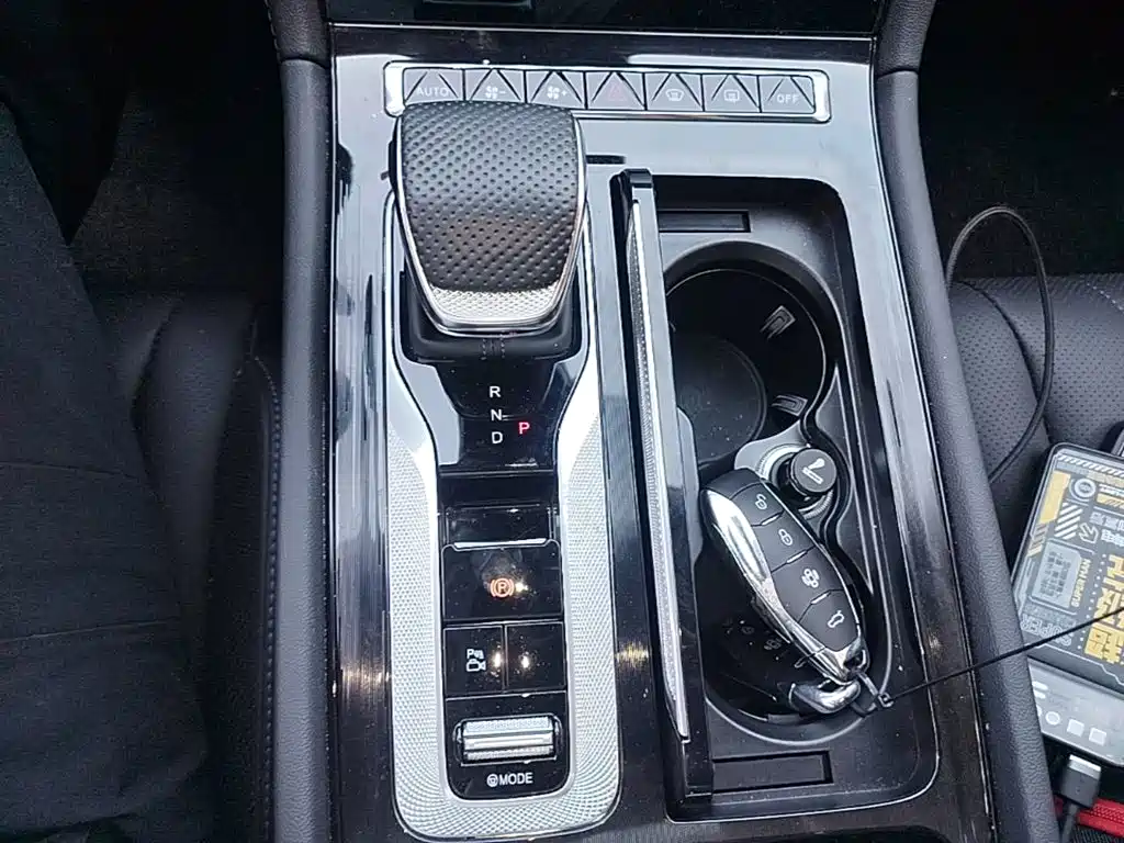 Hongqi Hongqi H5 PHEV — миниатюра 14