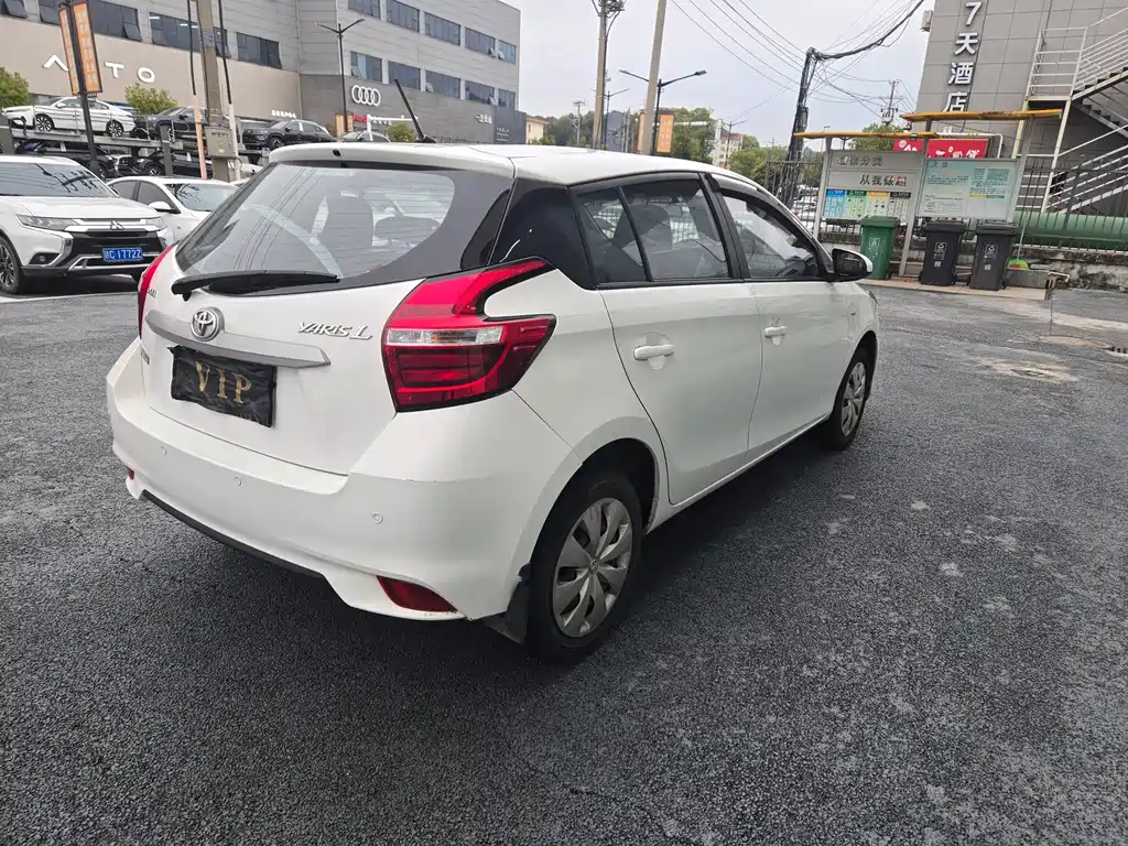TOYOTA YARIS L ZHIXUAN