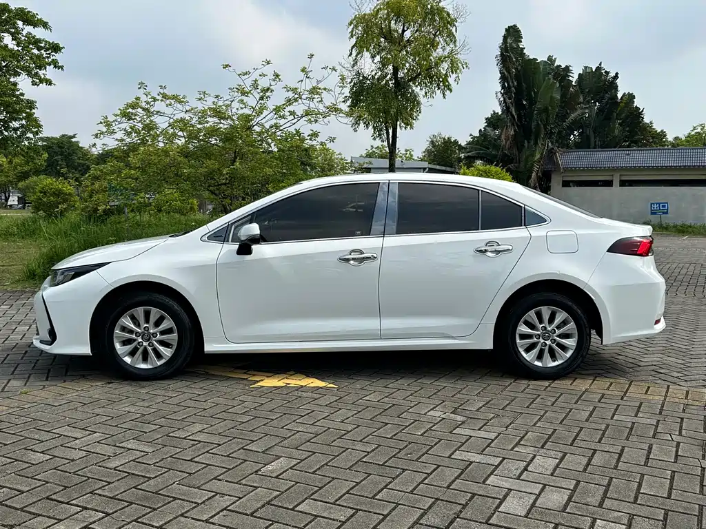 Toyota Corolla — миниатюра 20