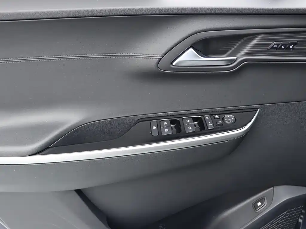 Hyundai Custo — миниатюра 11