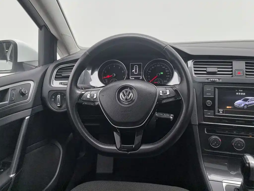 Volkswagen Golf — миниатюра 11