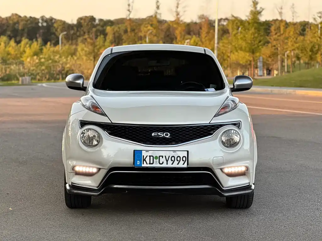Infiniti ESQ — миниатюра 2