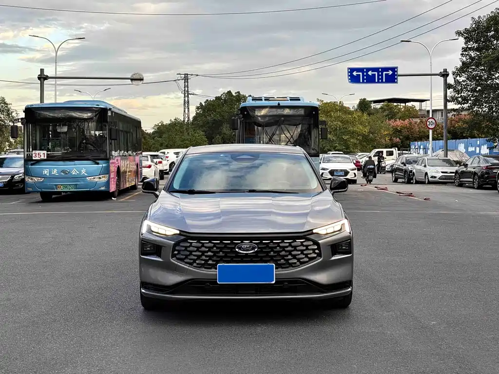 Ford Mondeo — миниатюра 2