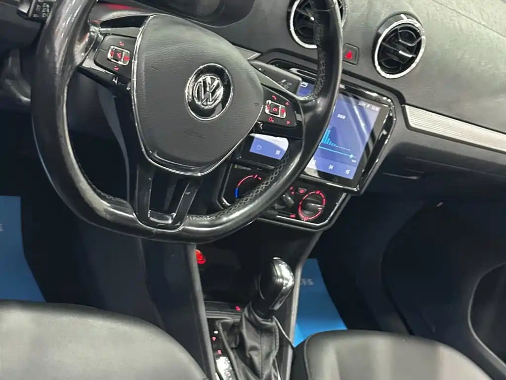 Volkswagen Jetta — миниатюра 22