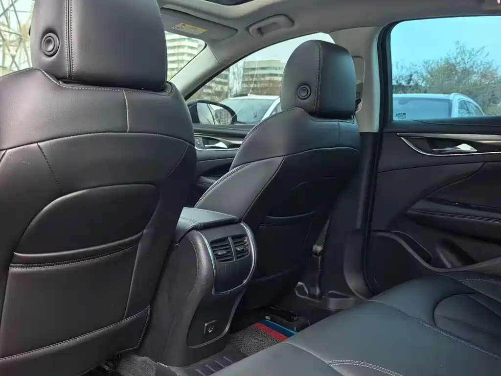 Buick LaCrosse — миниатюра 5