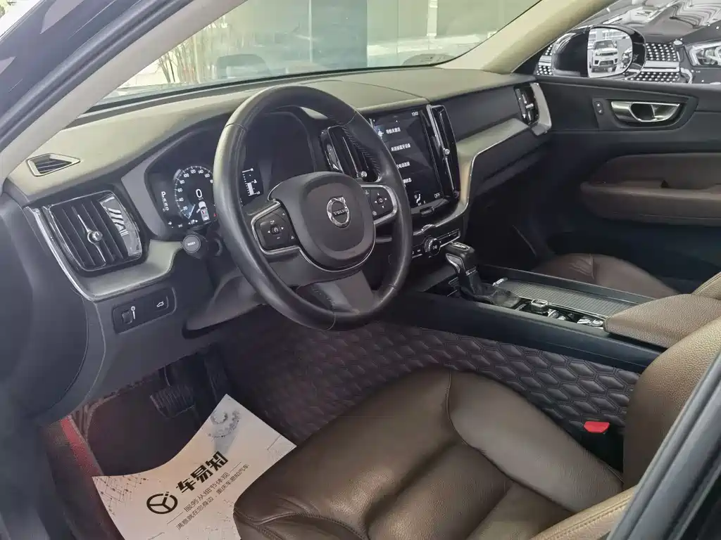 Volvo XC60 2021 T5 Luxury