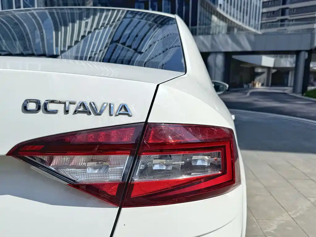 SKODA OCTAVIA