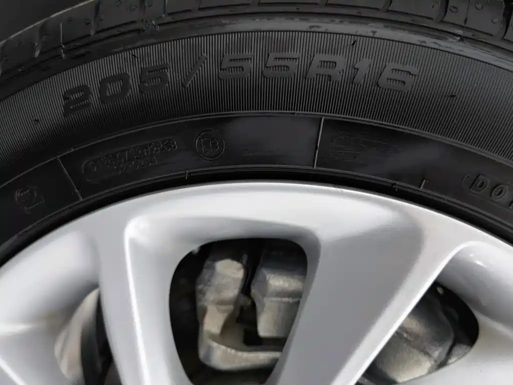 Buick Verano — миниатюра 24