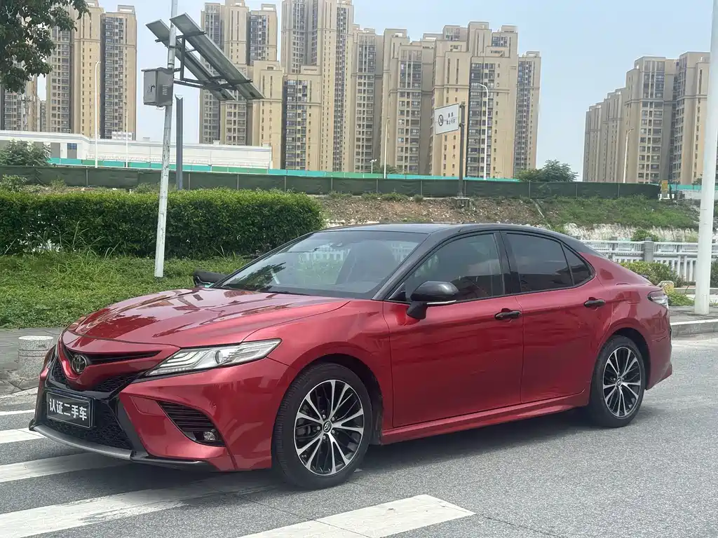 Купить Toyota Camry