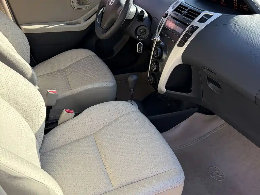Toyota Yaris — миниатюра 10