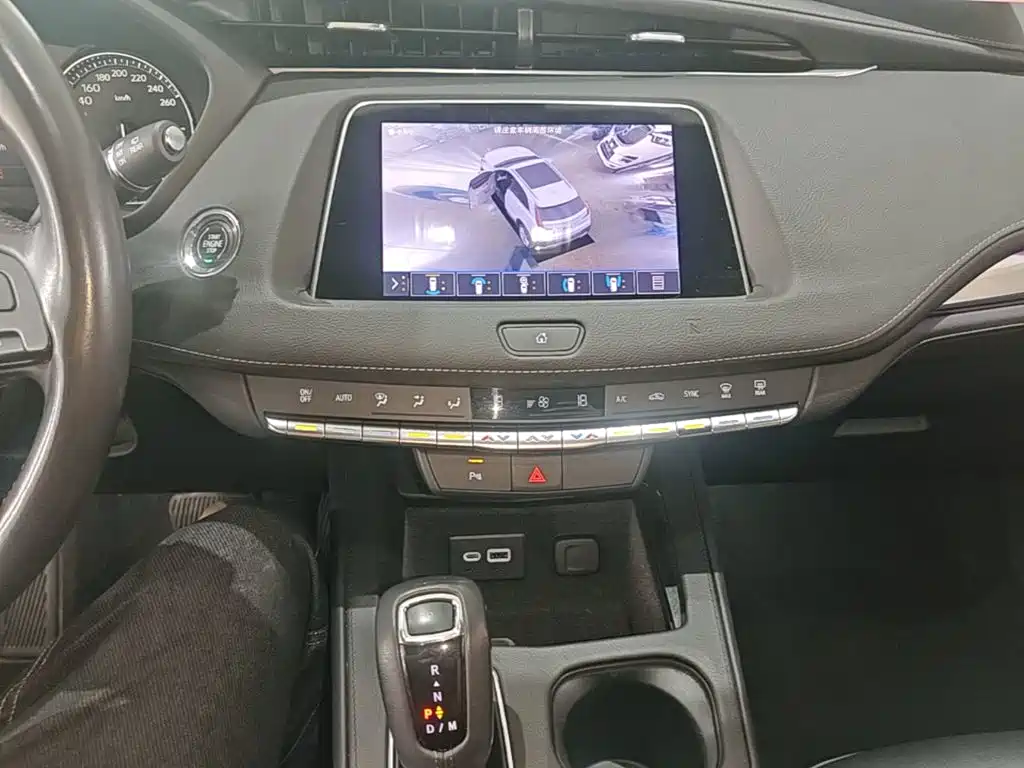 Cadillac XT4 — миниатюра 13
