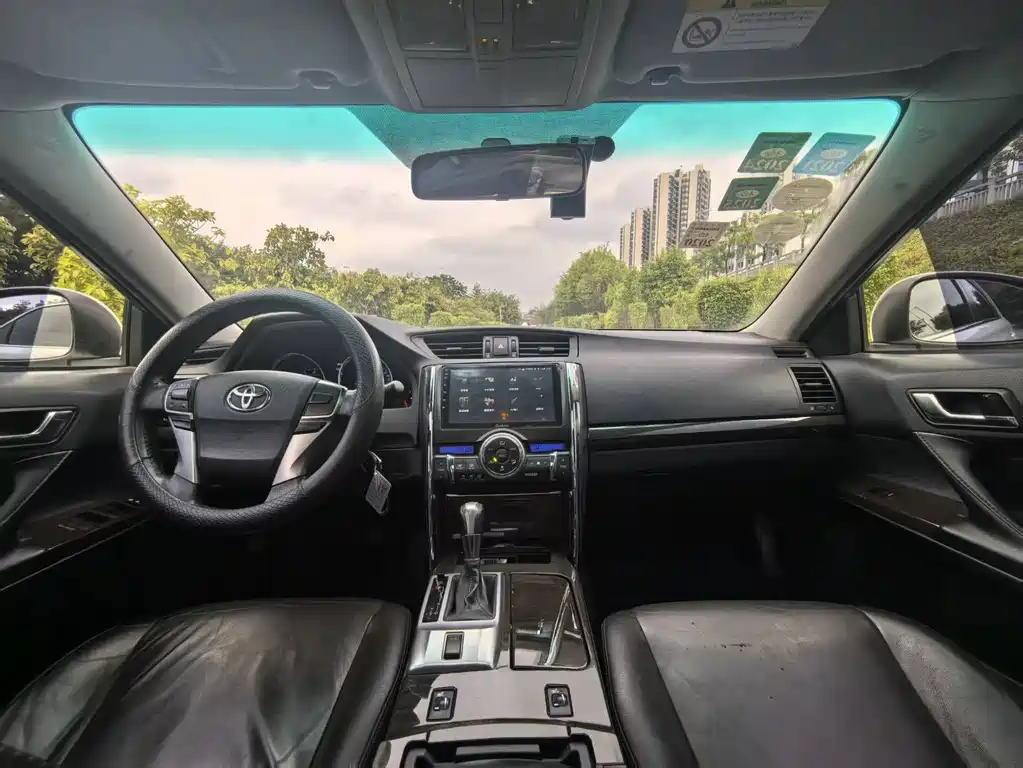 Toyota Reiz — миниатюра 13