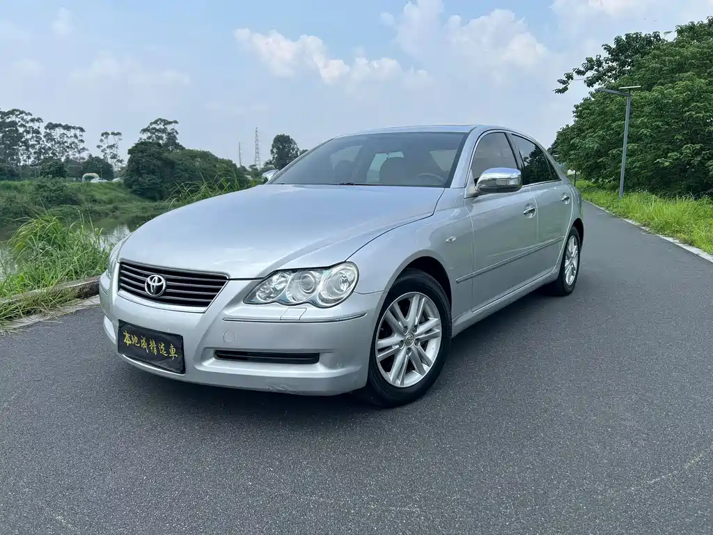 Toyota Reiz
