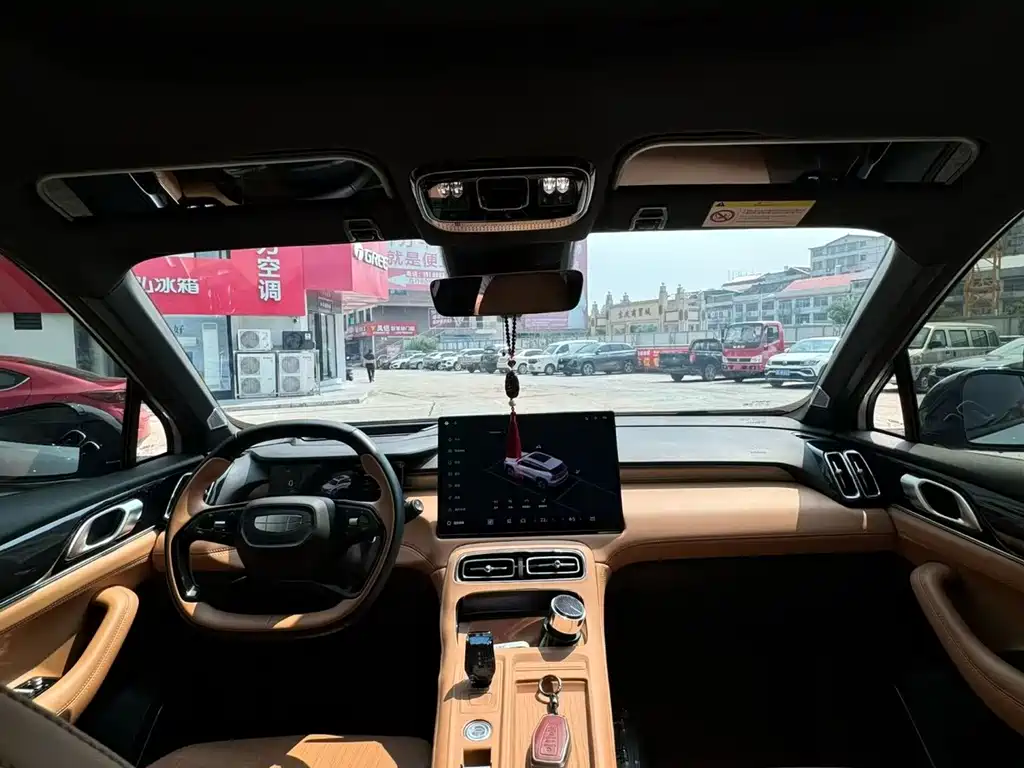Geely Boyue L — миниатюра 9