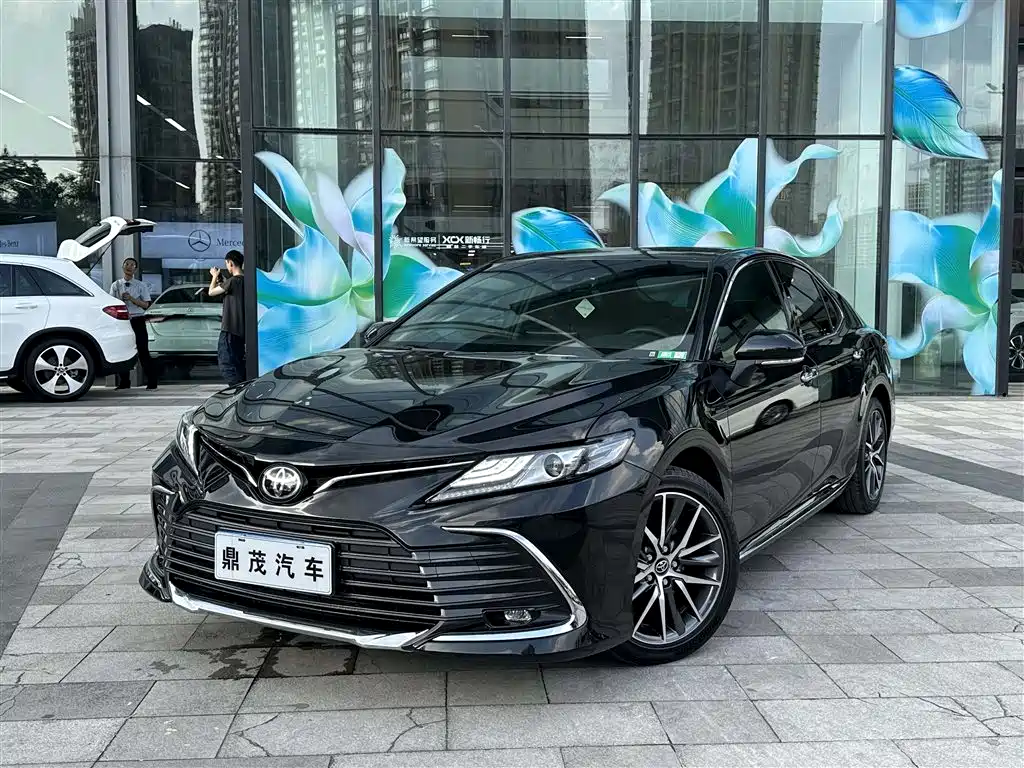 Купить Toyota Camry