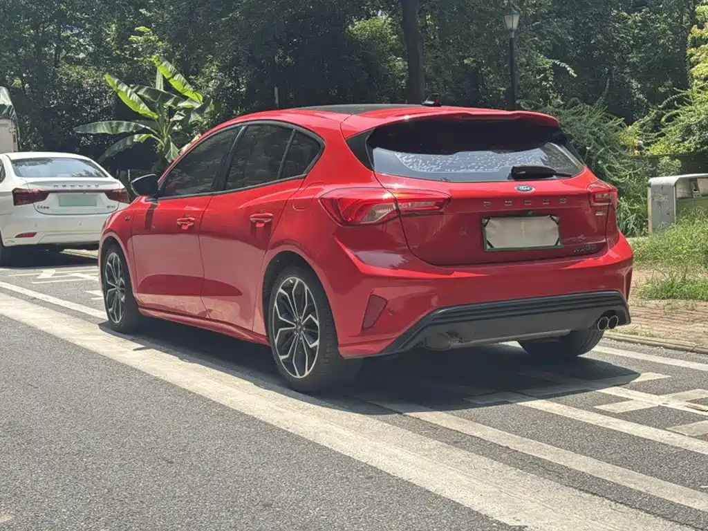 Ford Focus — миниатюра 9