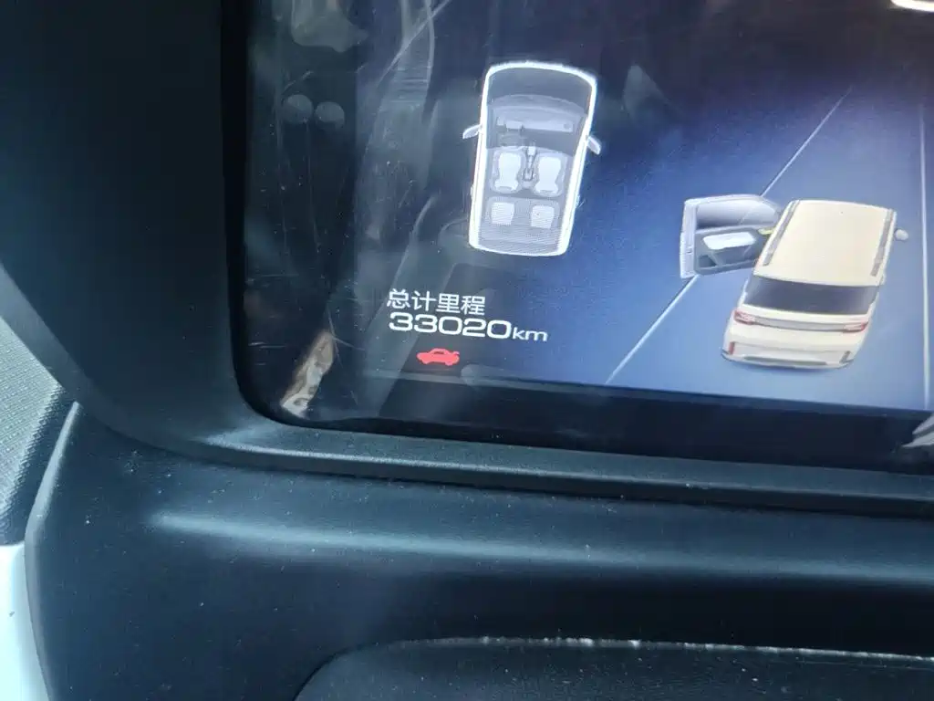 Wuling MINIEV — миниатюра 8