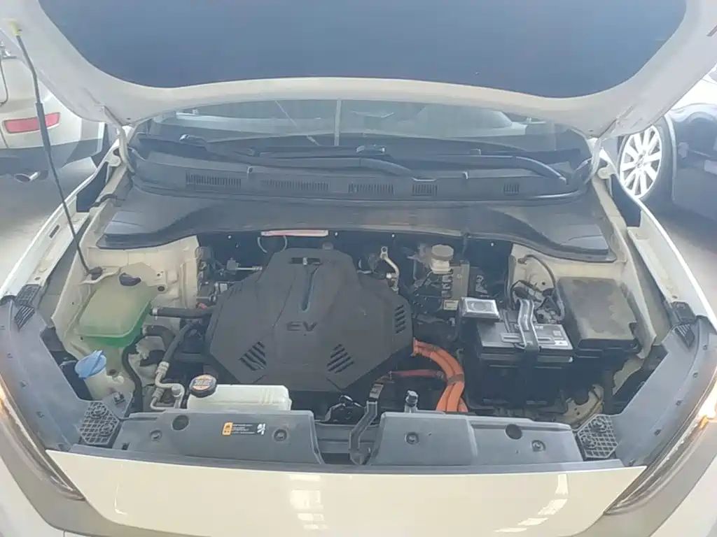 Hyundai Kona Electric — миниатюра 20