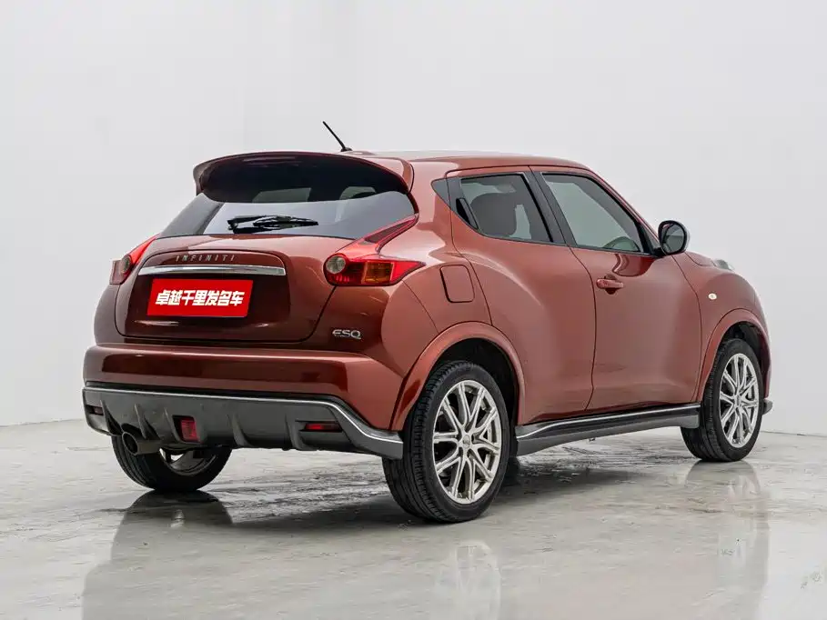Infiniti ESQ — миниатюра 3
