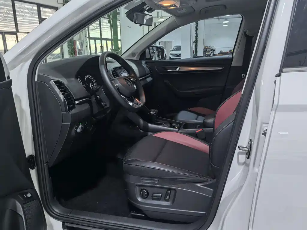 Skoda Karoq — миниатюра 9