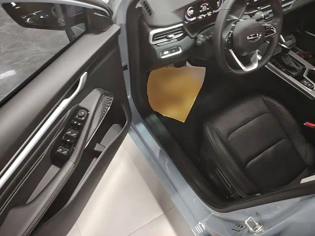 Geely Emgrand — миниатюра 16