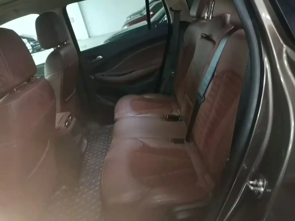 Buick Envision Plus — миниатюра 17