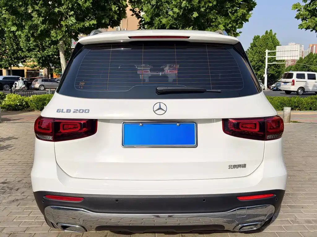 Mercedes-Benz GLB — миниатюра 8