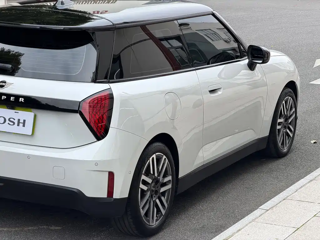 MINI MINI COOPER EV — миниатюра 7