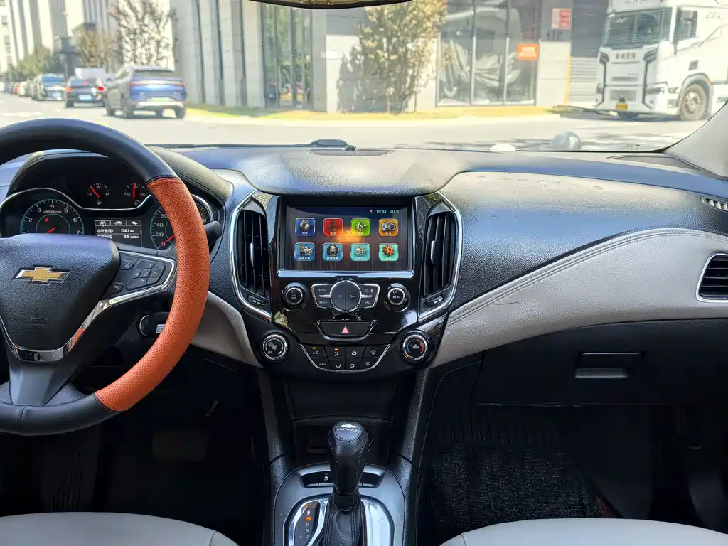 Chevrolet Cruze — миниатюра 16