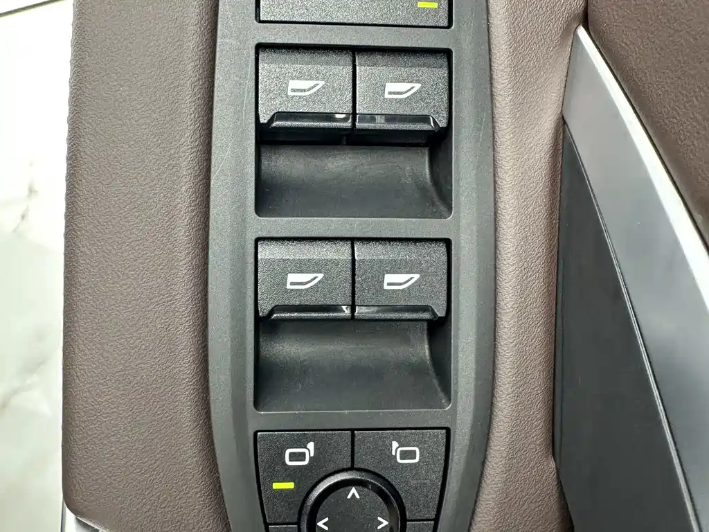 BMW X1 — миниатюра 10