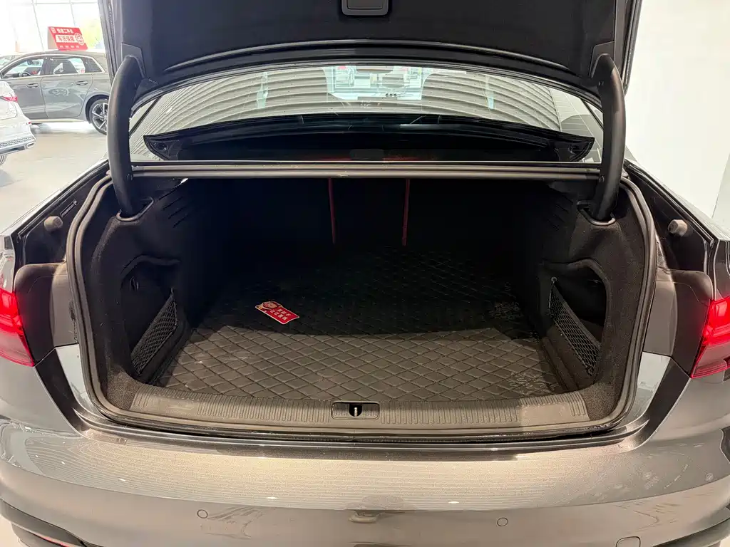 Audi A4L — миниатюра 17
