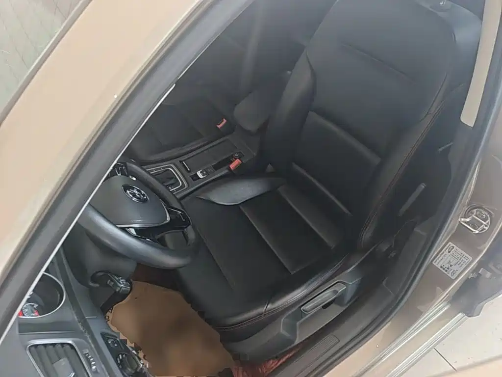 Volkswagen Golf — миниатюра 15