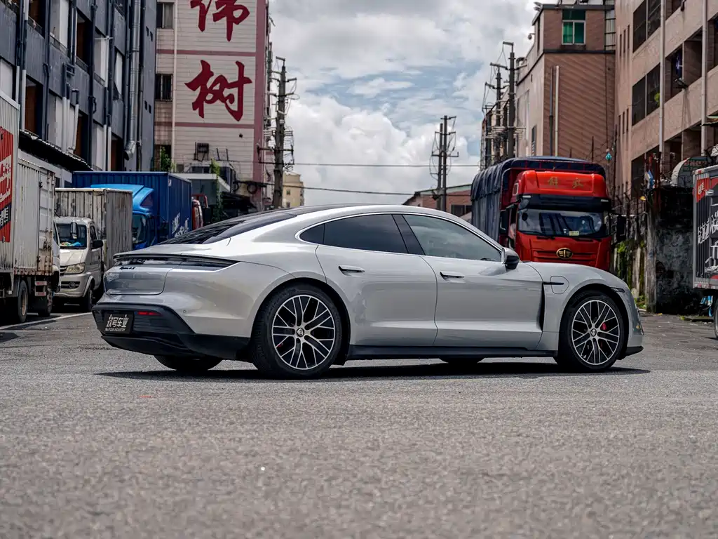 Porsche Taycan 2022 Taycan 4S