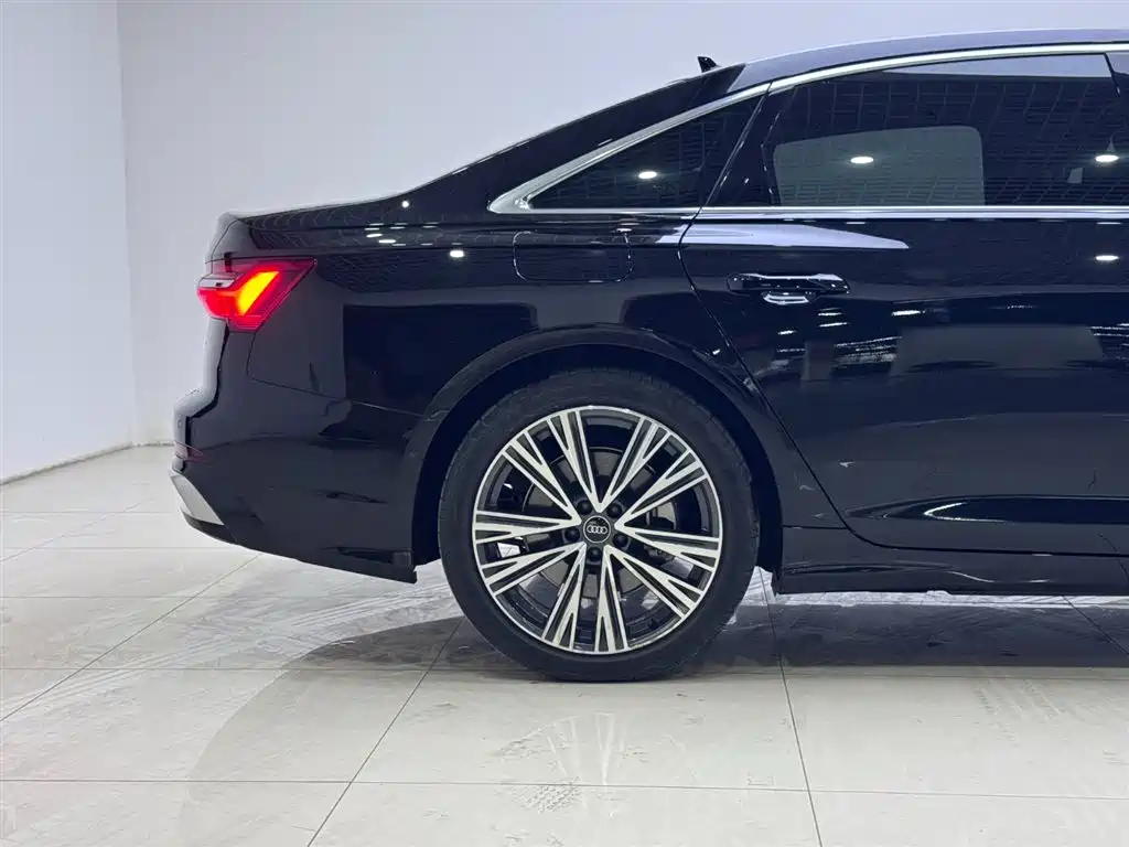 Audi A6L 2023 45 TFSI quattro
